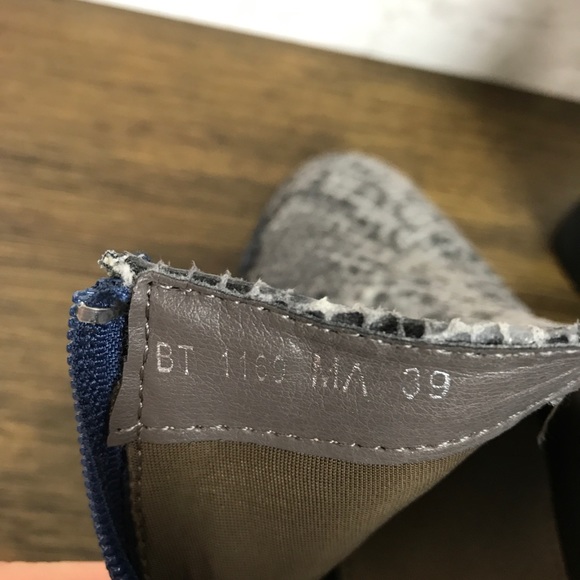 Anthropologie Vanessa Wu Snake Print Ankle Boots - Picture 7 of 8